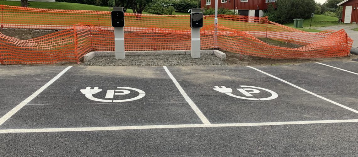 Parkeringsplass symbol for ladestasjon til elbil